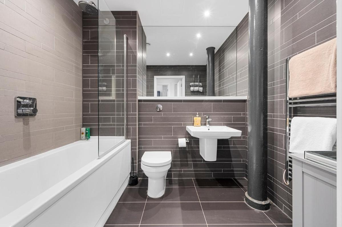 Cozy In - Parking, Wi-fi, Kitchen * Manchester